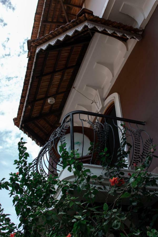 Appartamento O Abrigo Panaji Esterno foto